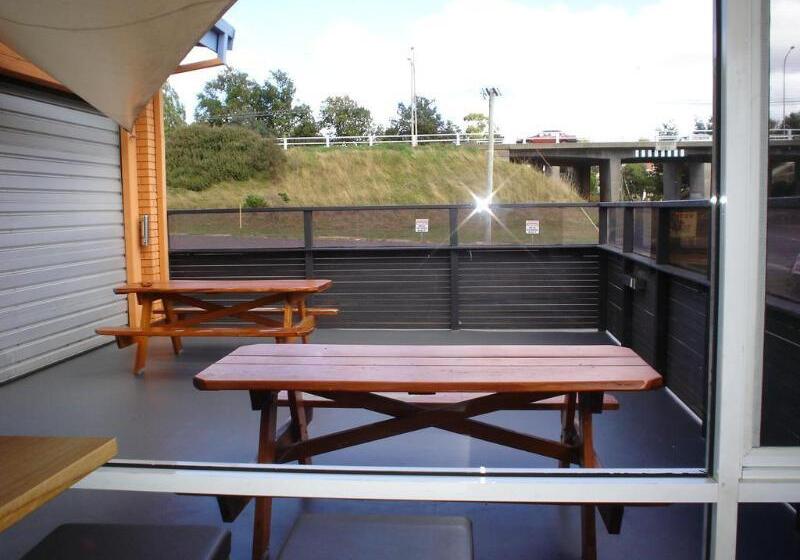 בית מלון כפרי Argosy Motor Inn