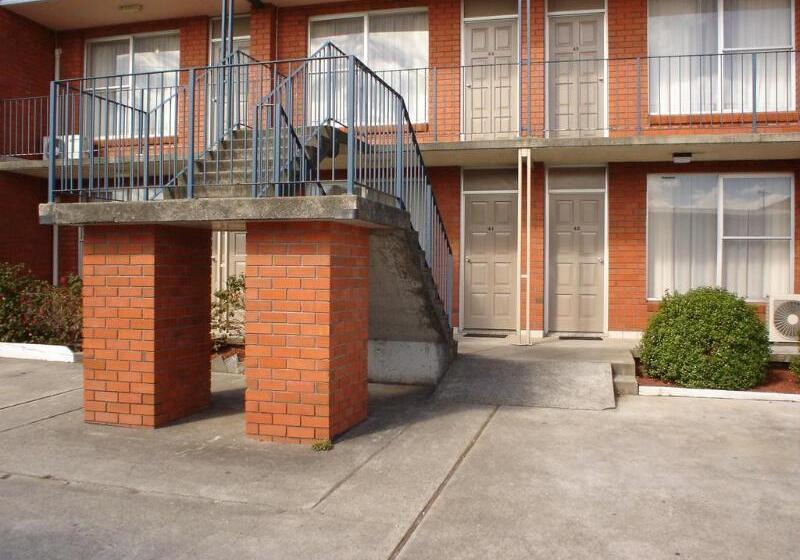 בית מלון כפרי Argosy Motor Inn