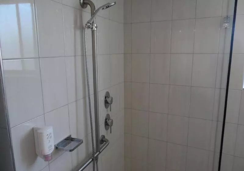 Отель Atlantic Tower Motor Inn