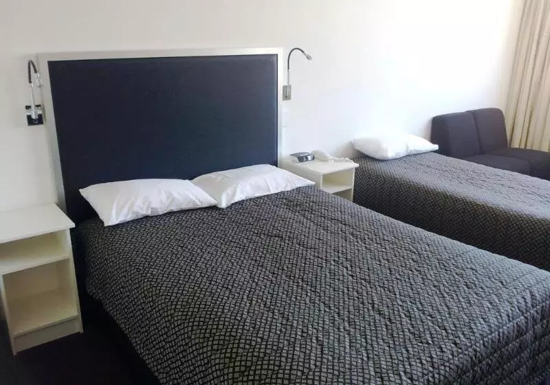 Отель Atlantic Tower Motor Inn