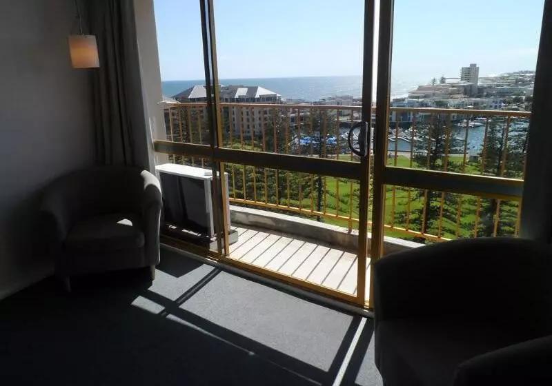 Отель Atlantic Tower Motor Inn