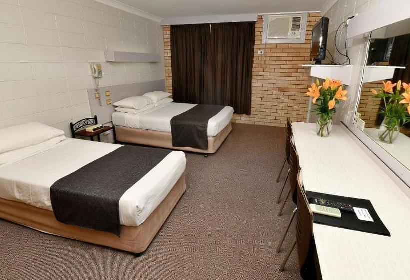 בית מלון כפרי Burke And Wills Motor Inn