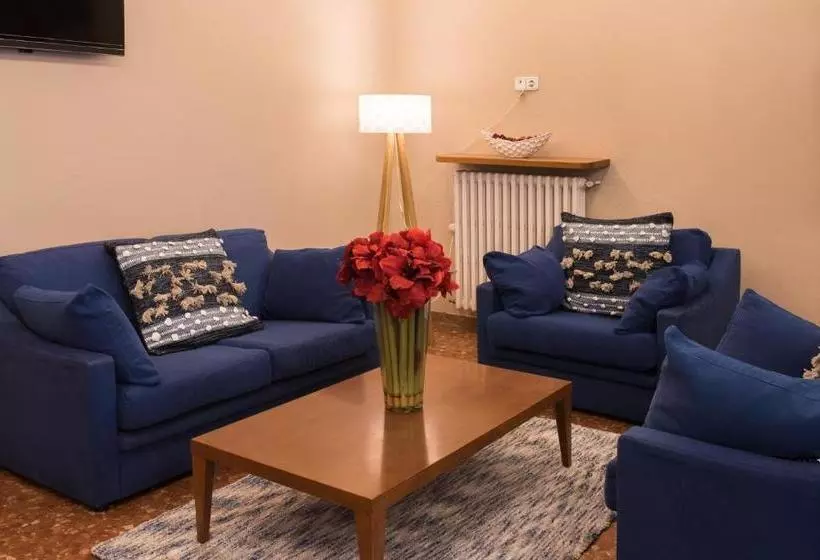 هتل Oros by Nexta