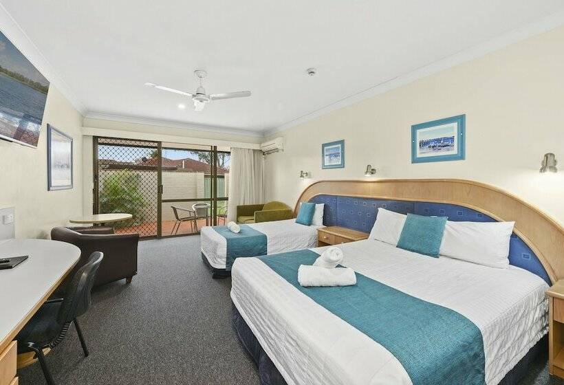 Hotel Macquarie Barracks Motor Inn