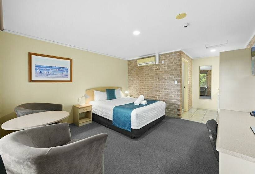 Hotel Macquarie Barracks Motor Inn
