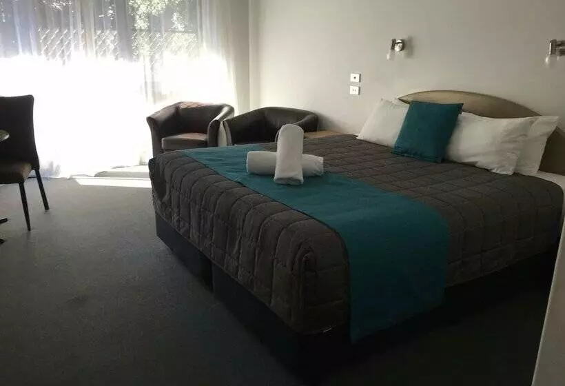 ホテル Macquarie Barracks Motor Inn