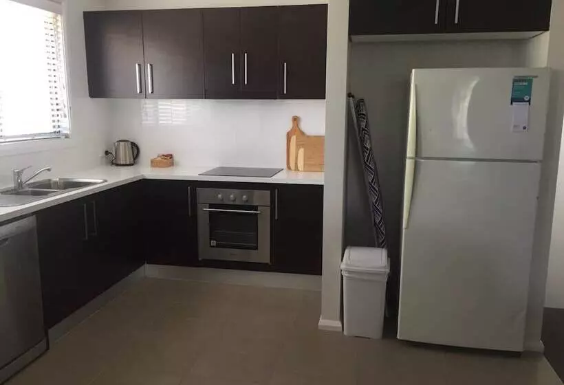 ホテル Macquarie Barracks Motor Inn