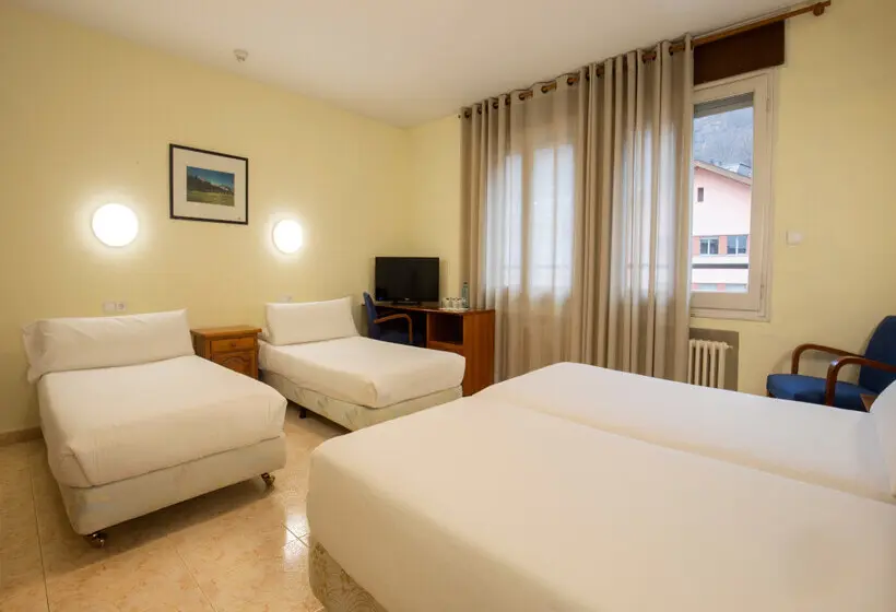 هتل Oros by Nexta