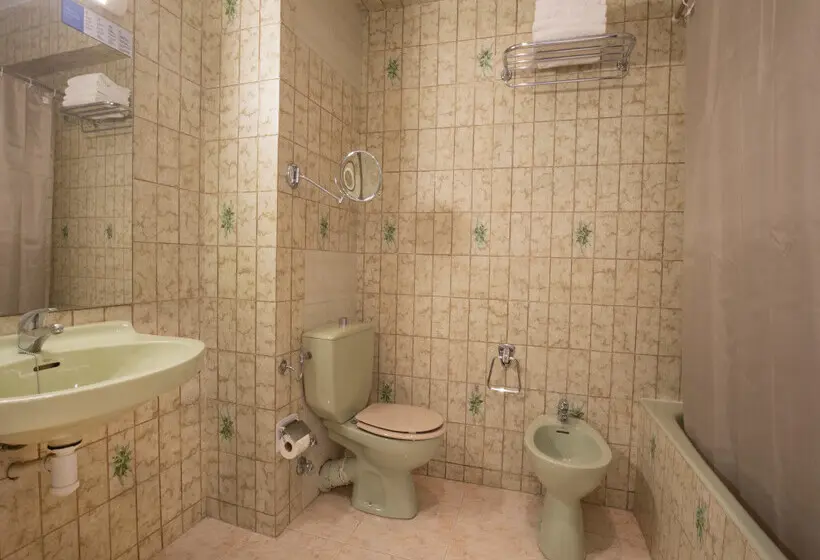 هتل Oros by Nexta