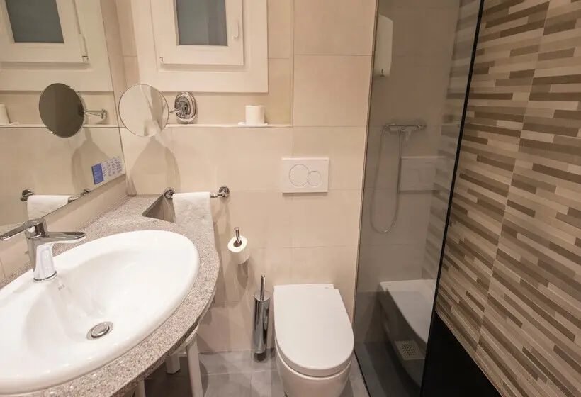 هتل Oros by Nexta