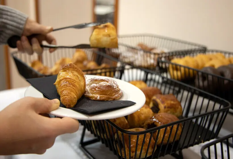 هتل Oros by Nexta