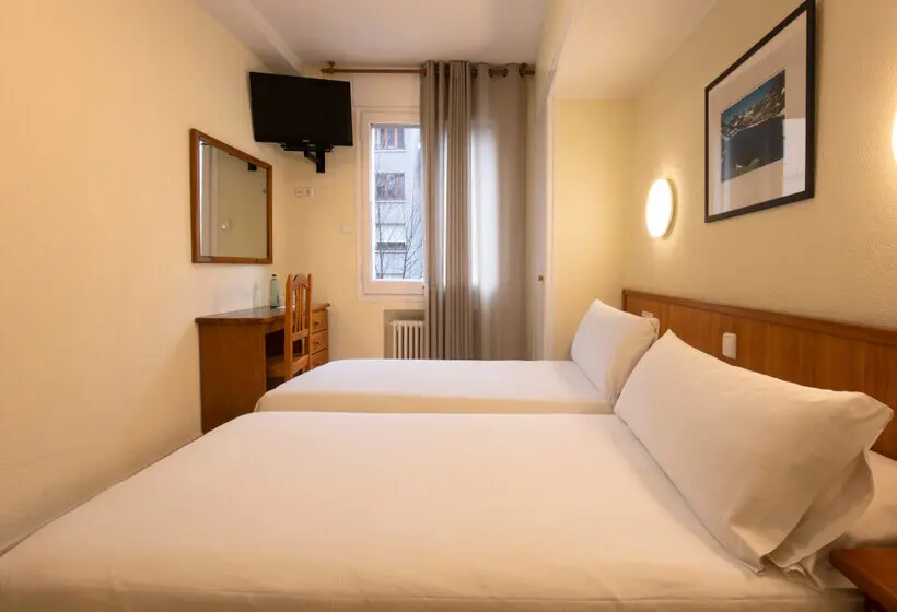 هتل Oros by Nexta