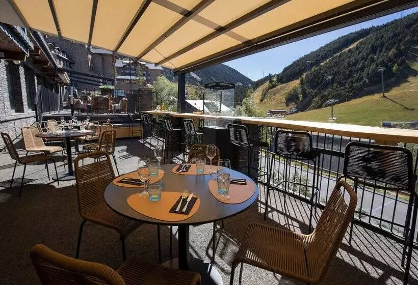 هتل Piolets Soldeu Centre by Nexta