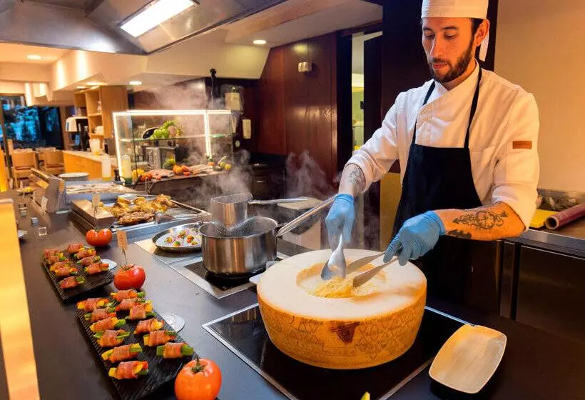 هتل Piolets Soldeu Centre by Nexta