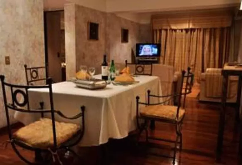 فندق Reina Victoria Suites & Towers