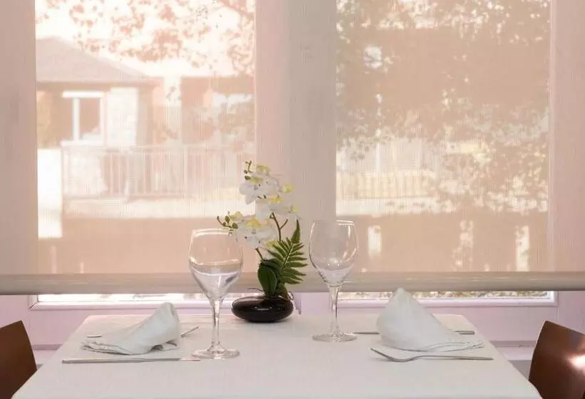 هتل Oros by Nexta