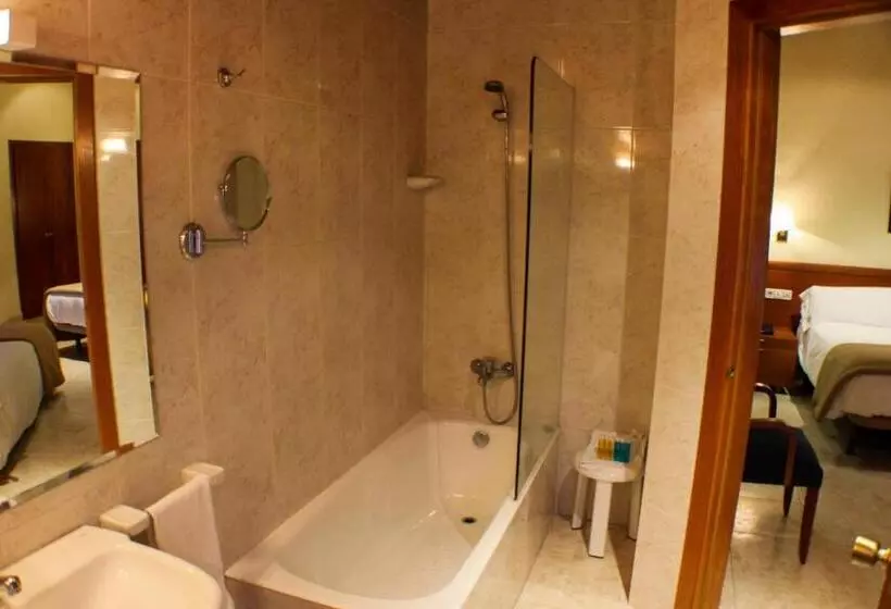 هتل Oros by Nexta