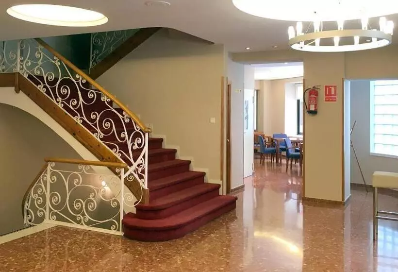 هتل Oros by Nexta