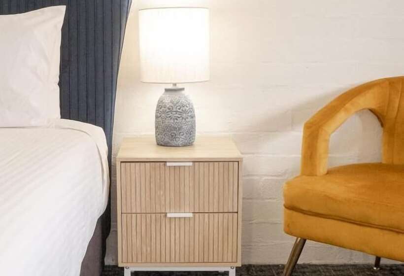 ホテル The Caledonian Inn