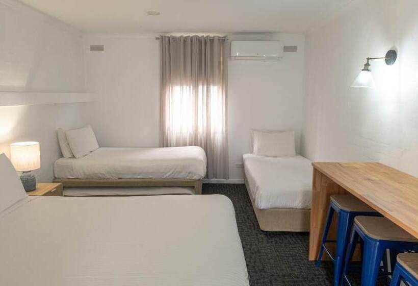 ホテル The Caledonian Inn