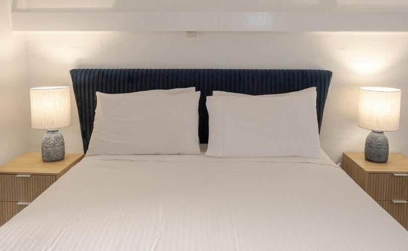 ホテル The Caledonian Inn