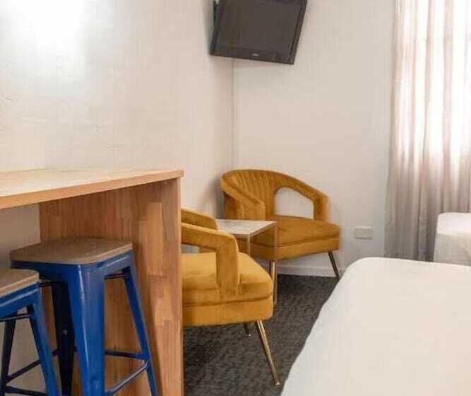 ホテル The Caledonian Inn