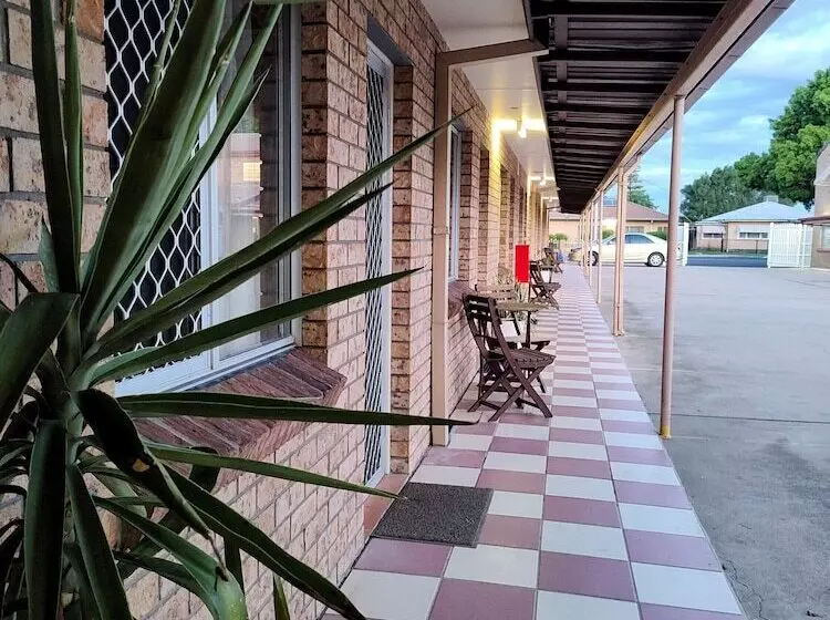 모텔 The Phoenix Artesian Spa Resort And Accommodation