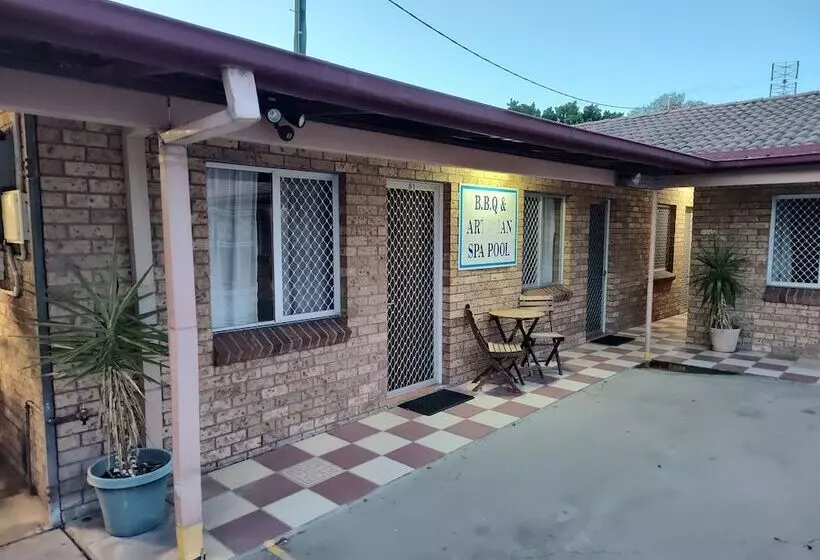 모텔 The Phoenix Artesian Spa Resort And Accommodation