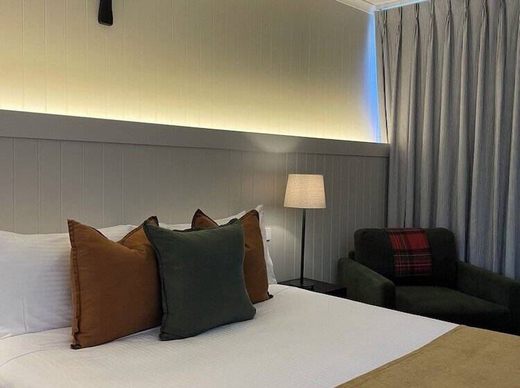 The Black Bull Motel