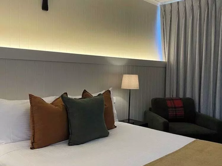 The Black Bull Motel