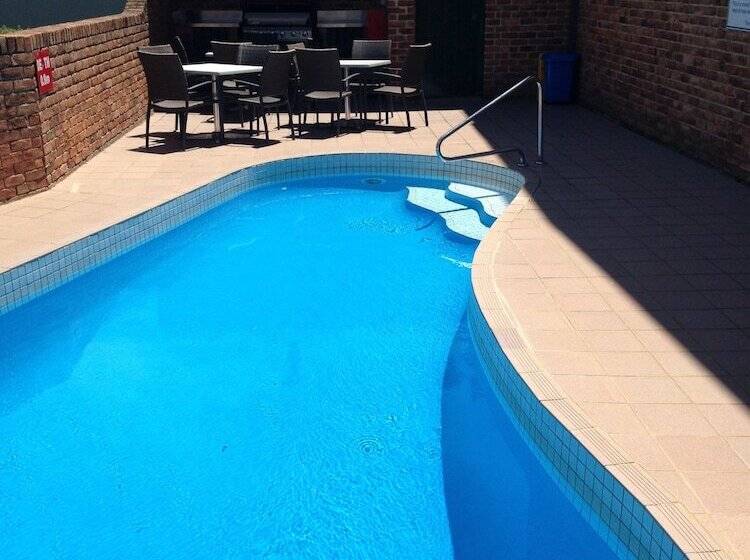 فندق Adina Serviced Apartments Canberra Kingston