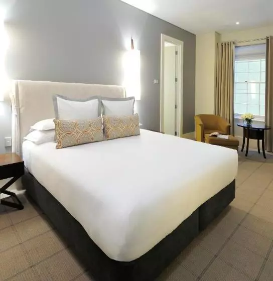 Отель Lindrum Melbourne