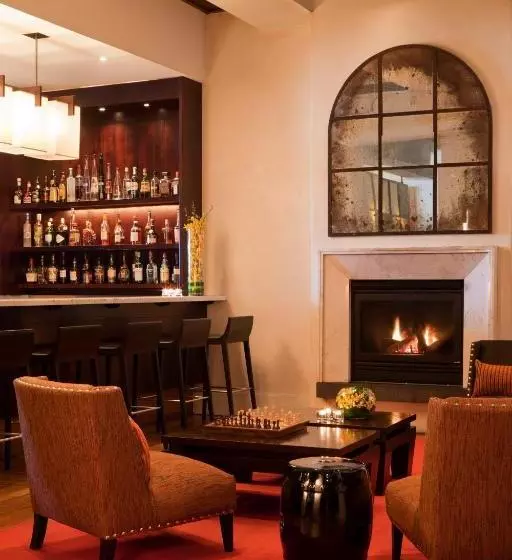 Отель Lindrum Melbourne