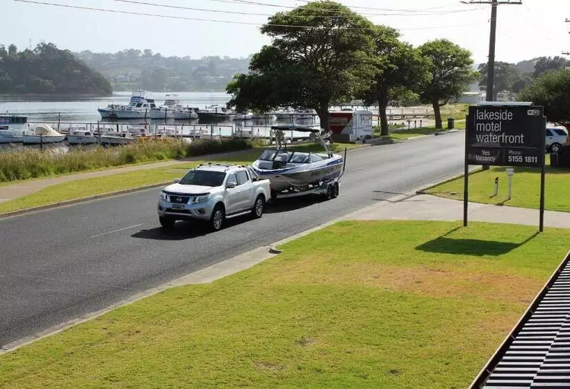 Lakeside Motel Waterfront