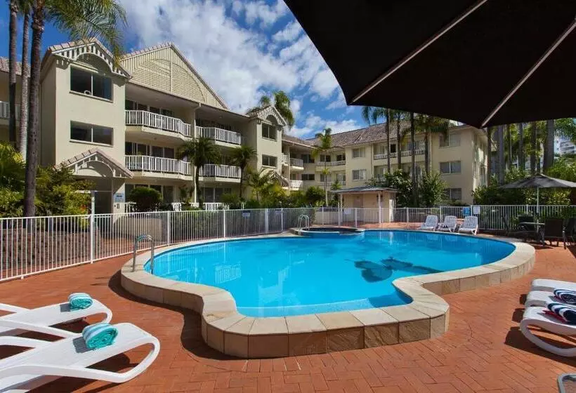 ホテル Surfers Tradewinds