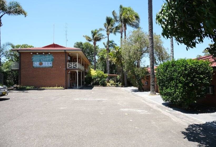 Sapphire Palms Motel