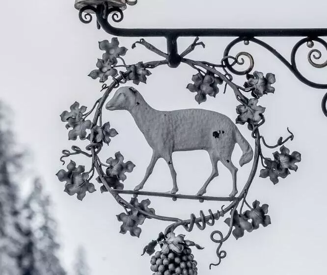 Отель Weisses Lamm