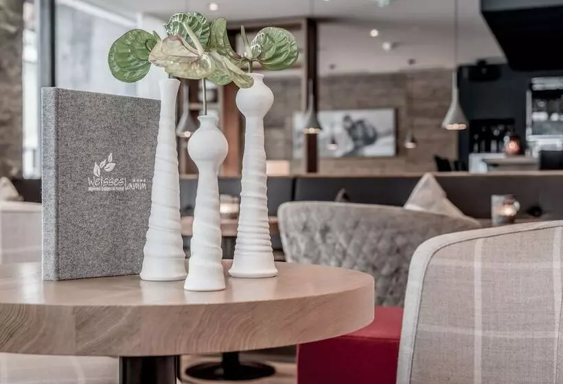 Отель Weisses Lamm