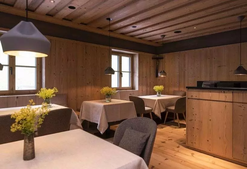 Отель Weisses Lamm