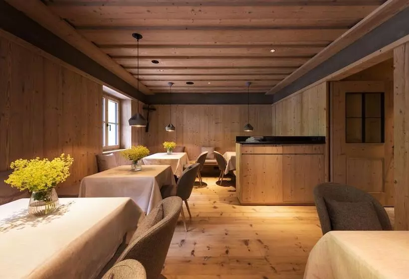 Отель Weisses Lamm