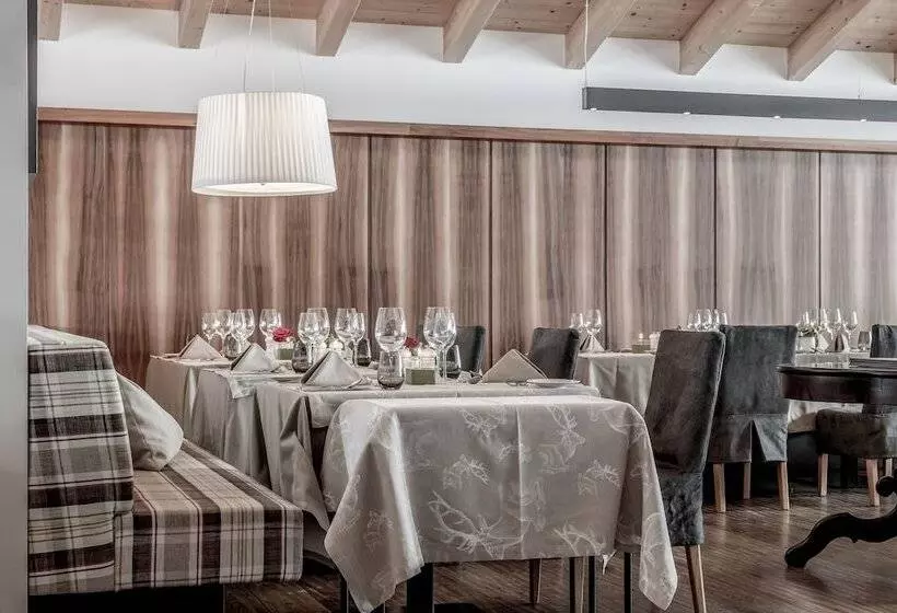 Отель Weisses Lamm