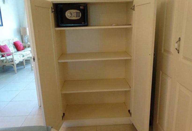 Golden View Apartment