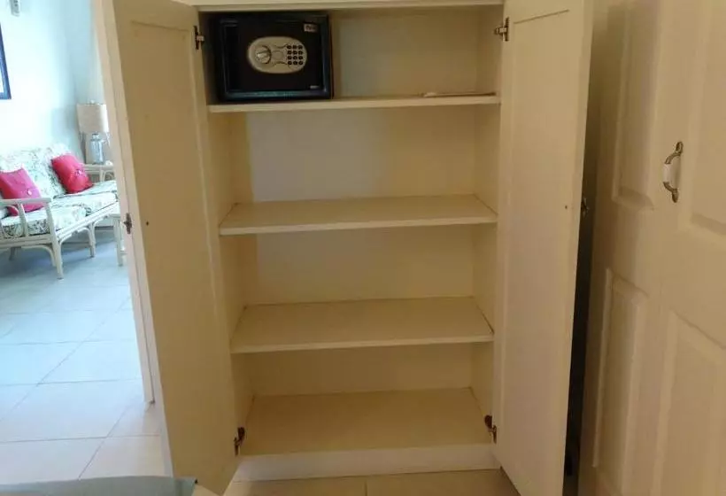 Golden View Apartment