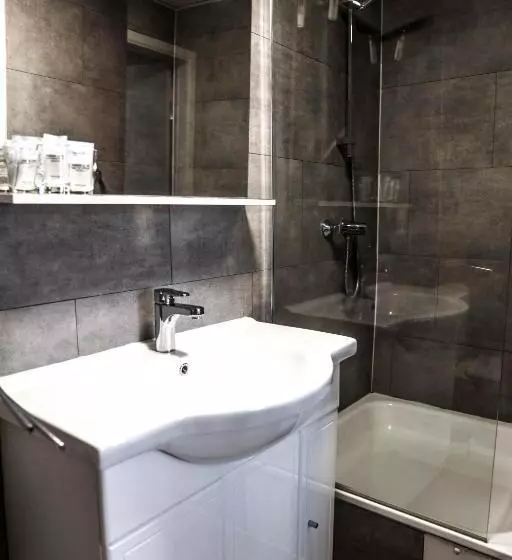 Отель Montovani