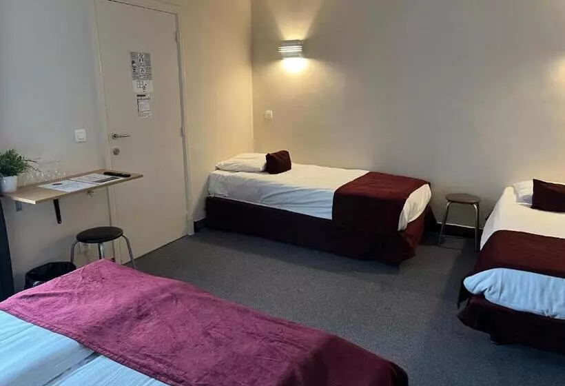 Отель Montovani