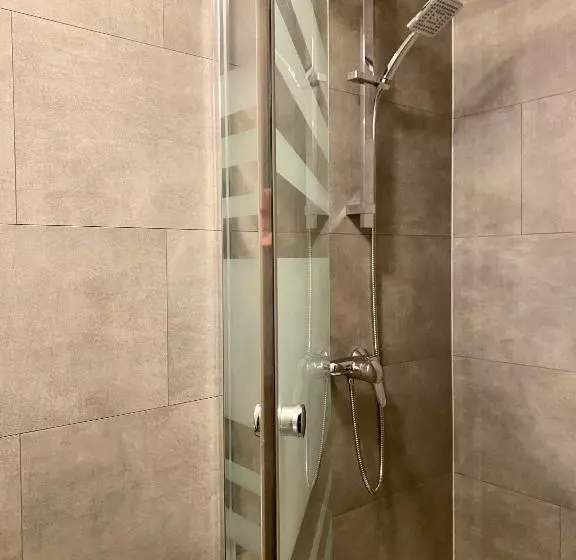 Отель Montovani