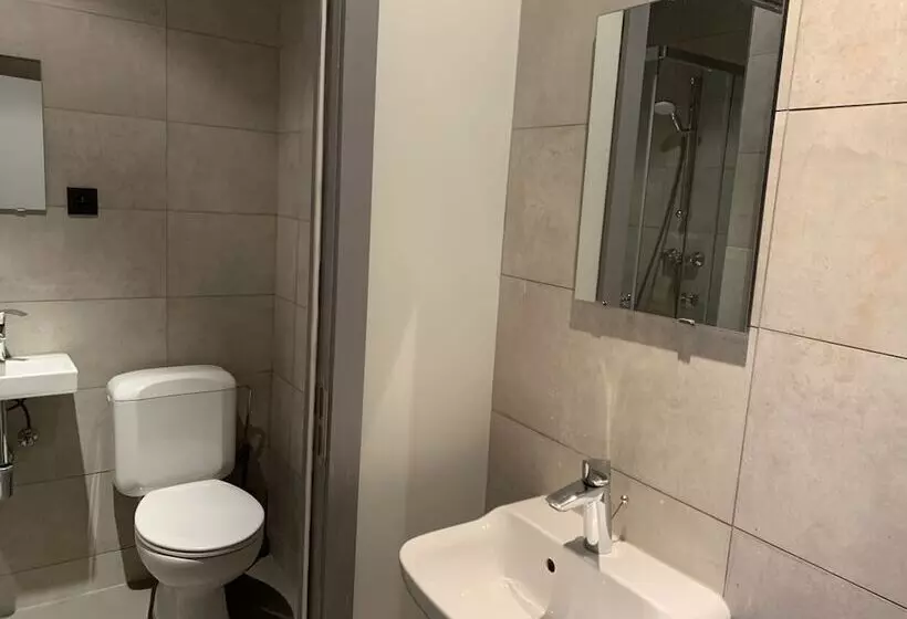 هتل Safestay Brussels Grand Place