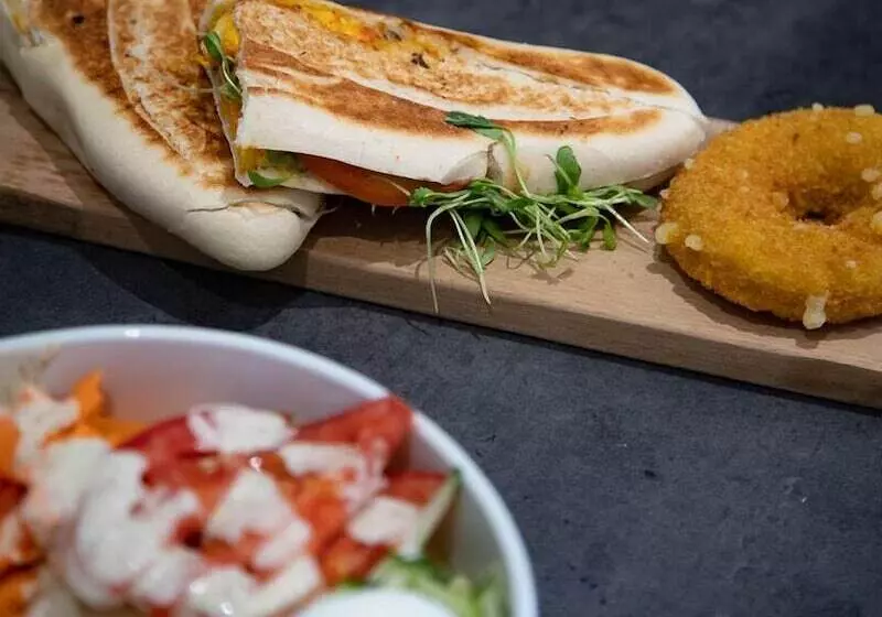 هتل Safestay Brussels Grand Place