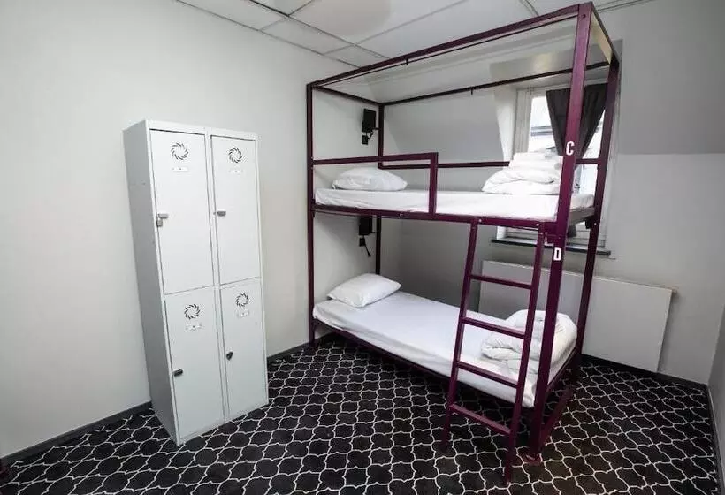 هتل Safestay Brussels Grand Place