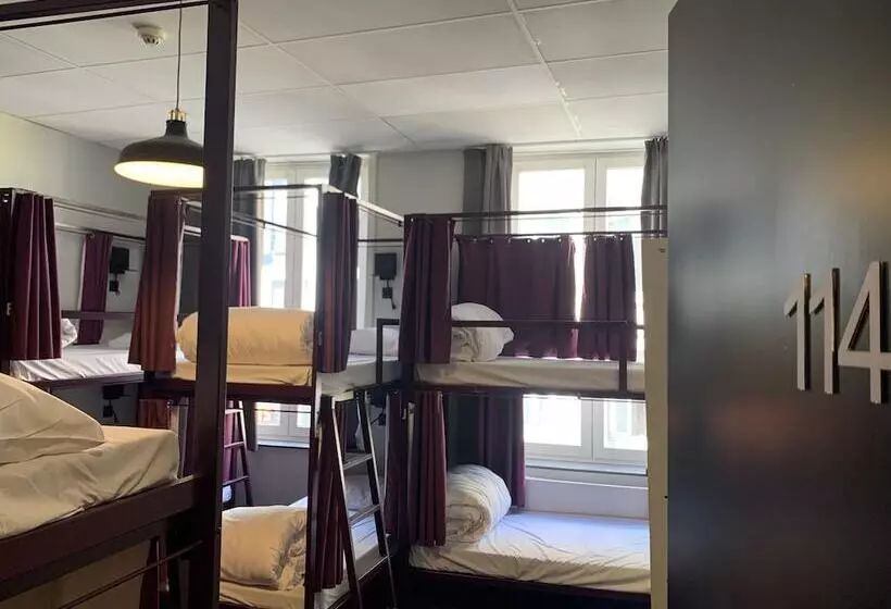 هتل Safestay Brussels Grand Place